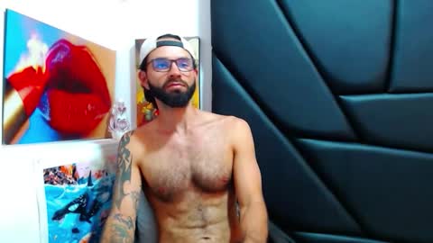 Snapshot of akiles_r chatting on 03/03/26, 12:06 akiles online show from 03/03/26, 12:06