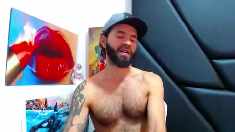 Snapshot of akiles_r chatting on 03/17/26, 11:19 akiles online show from 03/17/26, 11:19