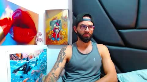 Snapshot of akiles_r chatting on 03/26/26, 11:43 akiles online show from 03/26/26, 11:43