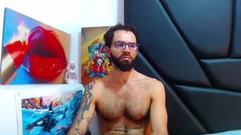 Snapshot of akiles_r chatting on 03/30/26, 10:44 akiles online show from 03/30/26, 10:44