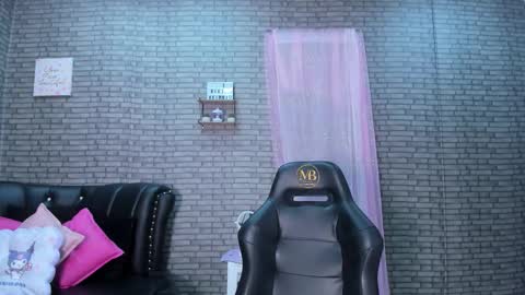 Akimmidoll GMT-5 0630 -1330 online show from 11/08/25, 01:11