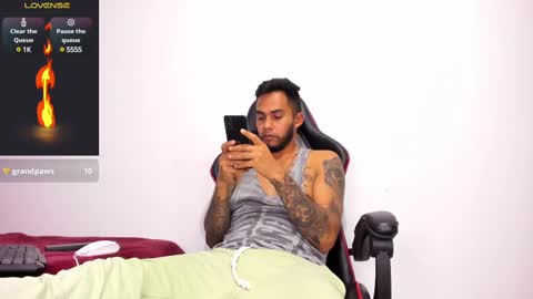 Snapshot of akira_tattoo chatting on 02/21/25, 03:34 Akira online show from 02/21/25, 03:34