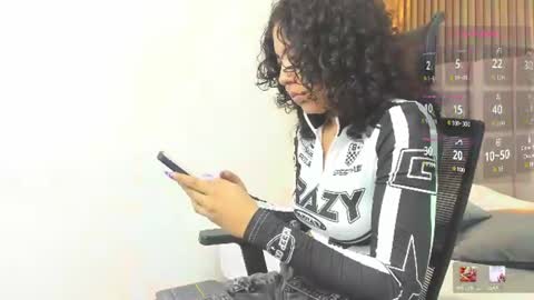 Snapshot of akirahayami chatting on 06/25/26, 11:59 AkiraHayami online show from 06/25/26, 11:59