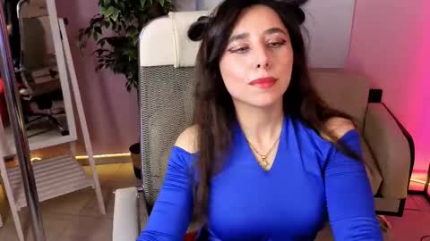 help me reach 25 thumbs up online show from 10/13/25, 04:07