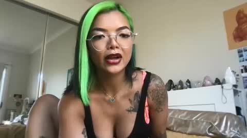 Akira Zay online show from 12/03/25, 05:15