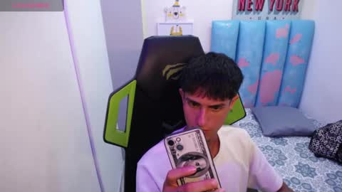 Akyra latin online show from 04/02/26, 04:43