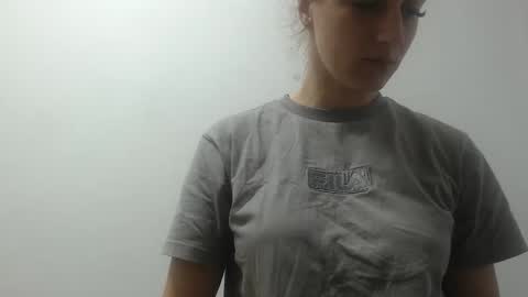 Snapshot of akyragrace chatting on 05/30/26, 02:41 akyragrace online show from 05/30/26, 02:41