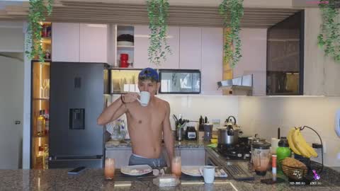 Al Fox  Miko Fortuni  online show from 12/05/24, 06:33