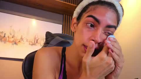 Snapshot of alahia__rodriguez chatting on 07/20/26, 01:24 Alahia Rodriguez online show from 07/20/26, 01:24