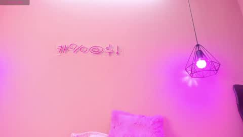 Snapshot of alahia_betancur chatting on 02/03/25, 03:06 Alahia  online show from 02/03/25, 03:06