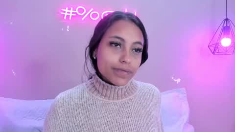 Snapshot of alahia_betancur chatting on 03/07/25, 11:40 Alahia  online show from 03/07/25, 11:40