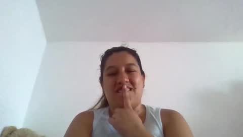 Snapshot of alahia_fox chatting on 11/05/25, 07:58 alahia online show from 11/05/25, 07:58