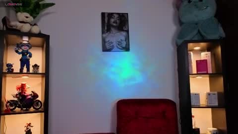 Snapshot of alaia_asuka chatting on 07/05/26, 04:19 Alaia online show from 07/05/26, 04:19