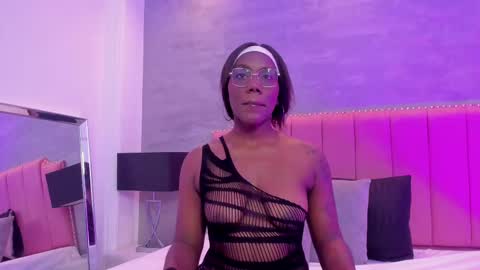 Snapshot of alaia_colins chatting on 10/18/25, 03:09 alaia_colins online show from 10/18/25, 03:09
