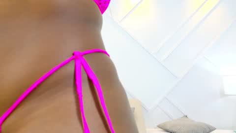 Snapshot of alaia_colins chatting on 06/26/26, 02:05 alaia_colins online show from 06/26/26, 02:05