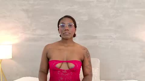 Snapshot of alaia_colins chatting on 07/09/26, 04:38 alaia_colins online show from 07/09/26, 04:38
