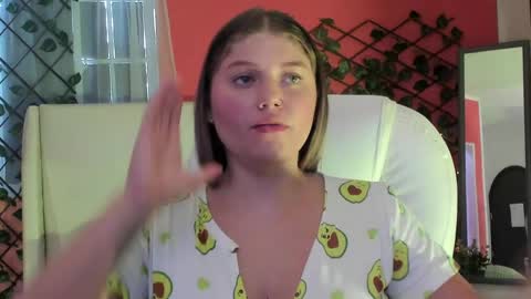 Snapshot of alaia_greyy chatting on 05/19/26, 12:55 Alaia online show from 05/19/26, 12:55