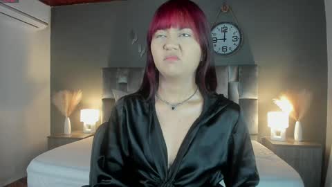  Alaia  online show from 02/08/25, 11:33