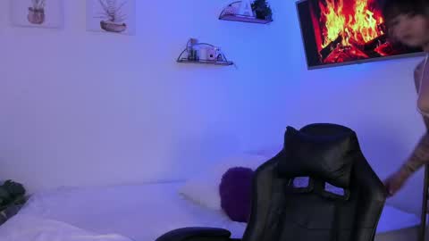   online show from 04/30/26, 10:43