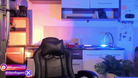   online show from 05/23/26, 11:03
