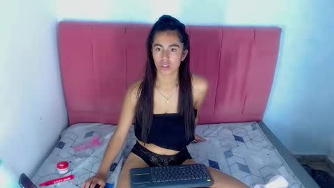 alaikaforerocm101 online show from 03/17/26, 12:48