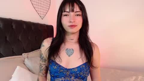 Snapshot of alailayong chatting on 01/15/25, 06:29 alailayong online show from 01/15/25, 06:29