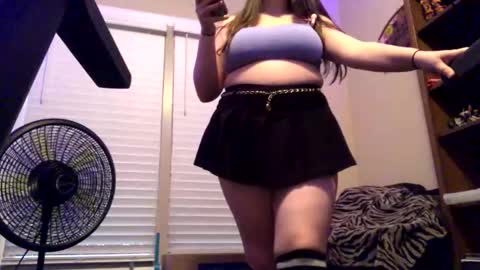 Alaira Moon online show from 12/20/25, 11:01