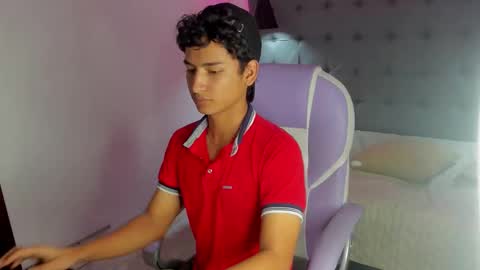 Snapshot of alamgrey_ chatting on 10/08/25, 06:38 Alam online show from 10/08/25, 06:38