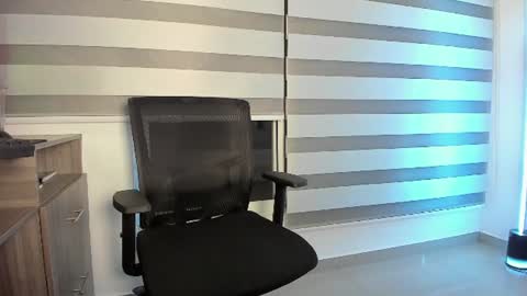 Snapshot of alan_muscle chatting on 07/15/26, 07:13 Alan online show from 07/15/26, 07:13