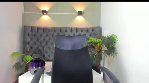 Snapshot of alan_redinger chatting on 09/22/25, 12:51 Alan online show from 09/22/25, 12:51