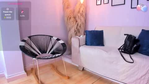 Alana online show from 12/17/25, 12:44