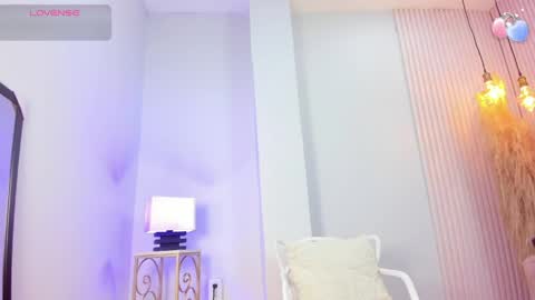 Snapshot of alana__rossetti chatting on 04/29/26, 11:14 Alana online show from 04/29/26, 11:14