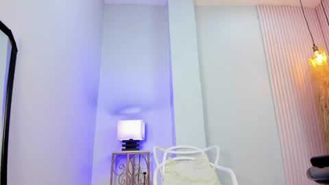 Snapshot of alana__rossetti chatting on 05/20/26, 03:13 Alana online show from 05/20/26, 03:13