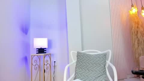 Snapshot of alana__rossetti chatting on 05/28/26, 03:37 Alana online show from 05/28/26, 03:37