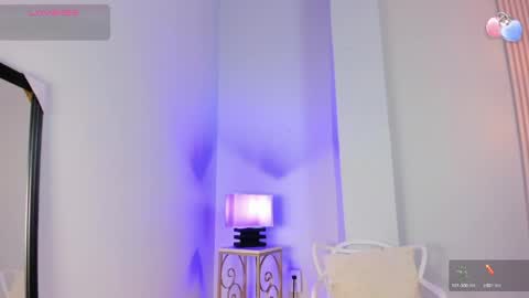 Snapshot of alana__rossetti chatting on 06/06/26, 11:26 Alana online show from 06/06/26, 11:26