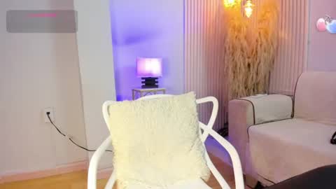 Snapshot of alana__rossetti chatting on 07/07/26, 12:09 Alana online show from 07/07/26, 12:09