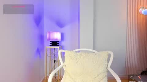 Snapshot of alana__rossetti chatting on 07/15/26, 07:08 Alana online show from 07/15/26, 07:08
