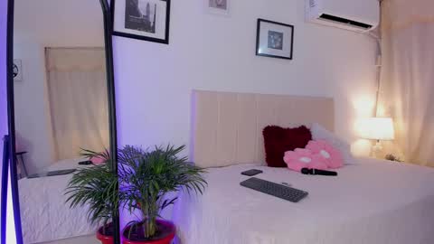 alana_ada online show from 11/21/25, 02:21