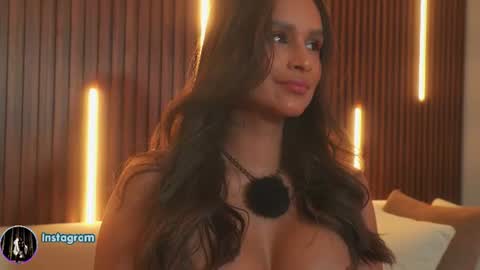Snapshot of alana_haze chatting on 06/22/26, 04:42 Alana online show from 06/22/26, 04:42