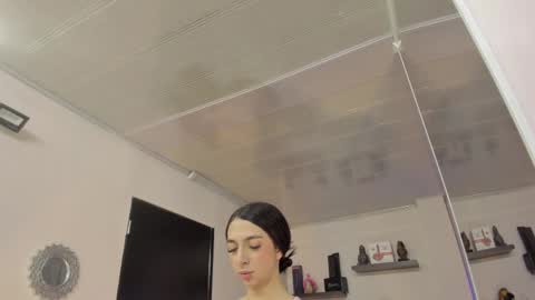 Maeve  online show from 03/05/25, 11:06