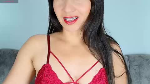 alana_pink95 online show from 11/04/25, 10:03