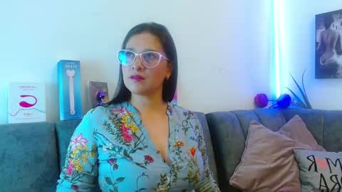 Alana  online show from 03/27/26, 07:35