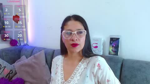 Alana  online show from 04/08/26, 07:36