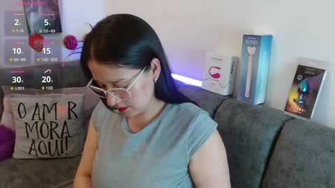 Snapshot of alana_steel_1 chatting on 04/23/26, 07:49 Alana online show from 04/23/26, 07:49