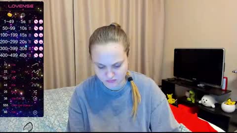 Snapshot of alanabrox chatting on 12/07/24, 04:42 Julia online show from 12/07/24, 04:42