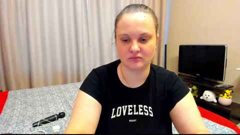 Snapshot of alanabrox chatting on 03/04/25, 01:17 Julia online show from 03/04/25, 01:17