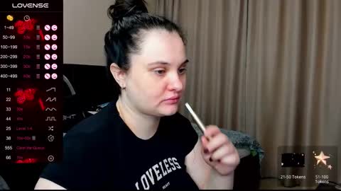 Snapshot of alanabrox chatting on 10/10/25, 01:37 Julia online show from 10/10/25, 01:37