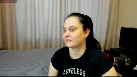 Snapshot of alanabrox chatting on 03/08/26, 12:09 Julia online show from 03/08/26, 12:09