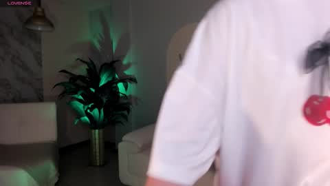 Alana online show from 09/16/25, 11:55