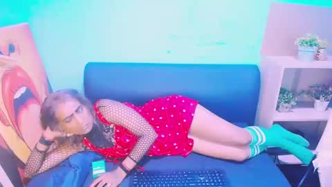alanadelray online show from 12/05/24, 10:55